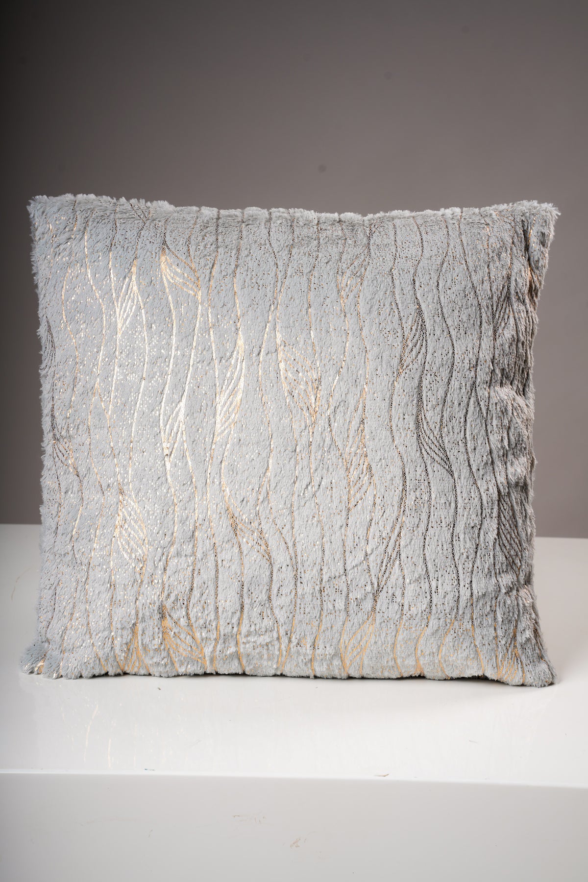 Lt. Gray/Gold Pillow Modéle Collection Casa Febus Home • Design