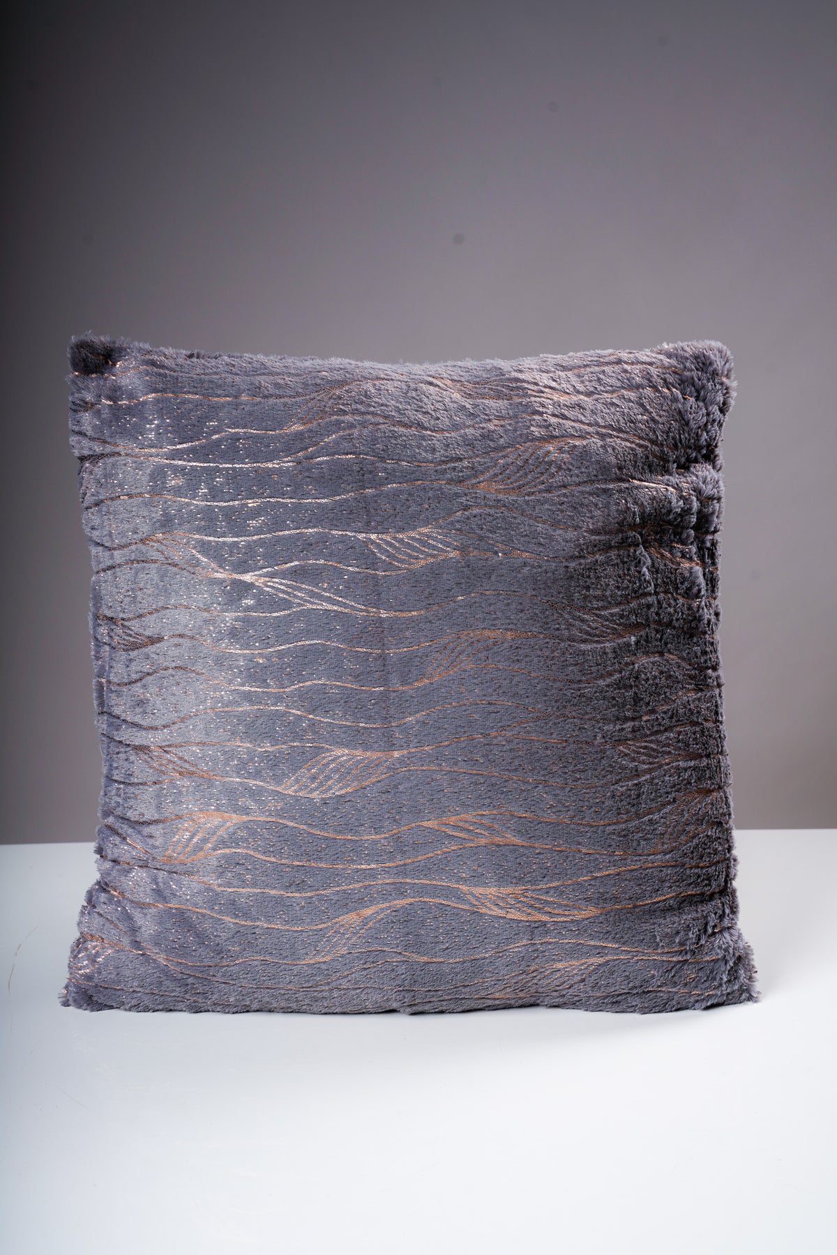 Gray/Gold Pillow Modéle Collection Casa Febus Home • Design